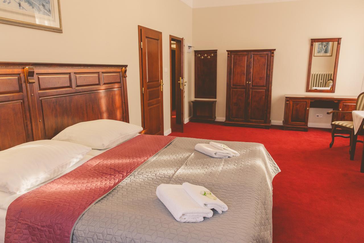 Hotel Willa Starosty Międzyrzecz Extérieur photo