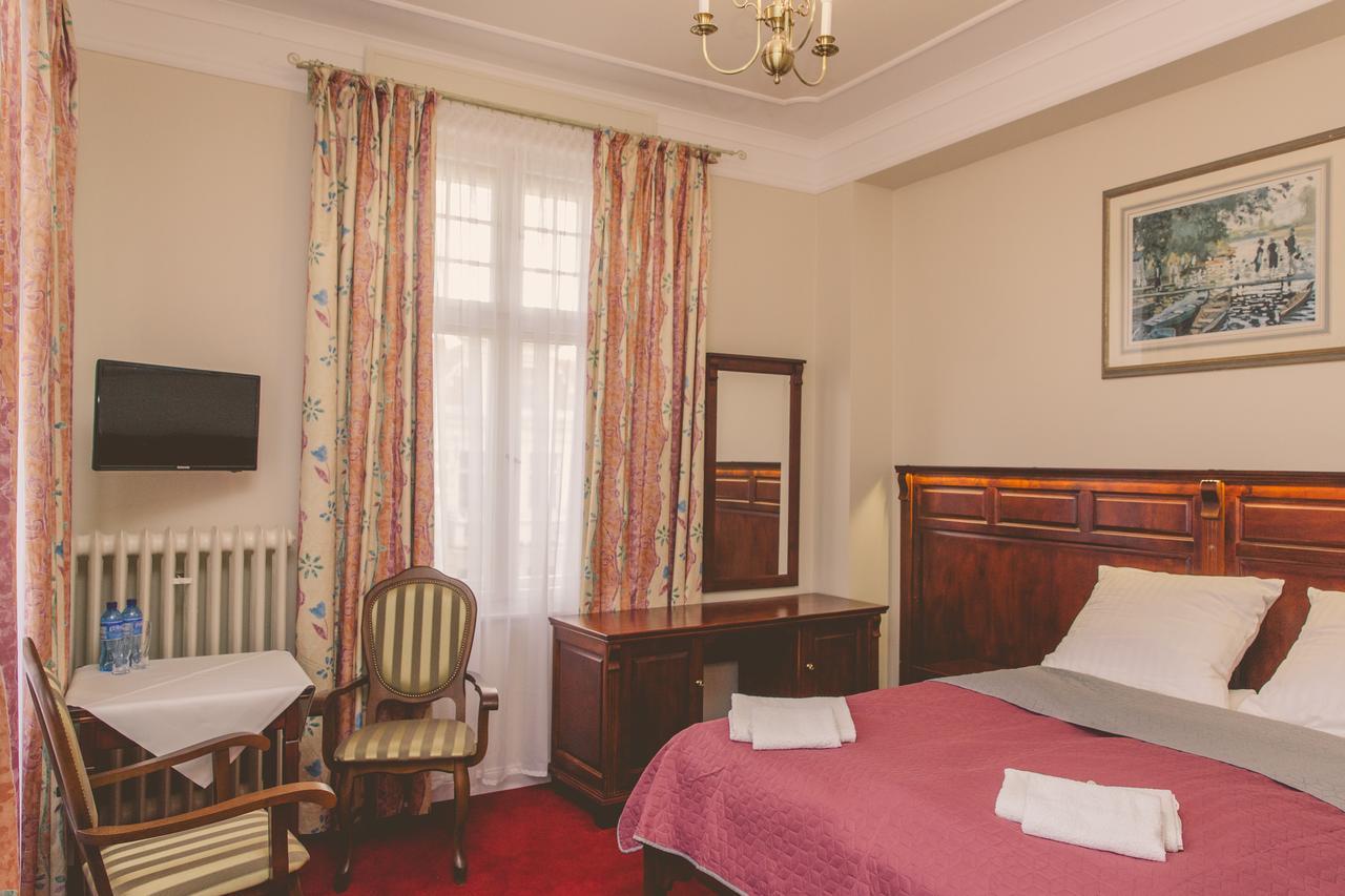 Hotel Willa Starosty Międzyrzecz Extérieur photo