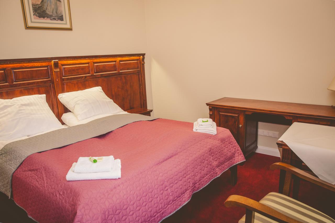Hotel Willa Starosty Międzyrzecz Extérieur photo