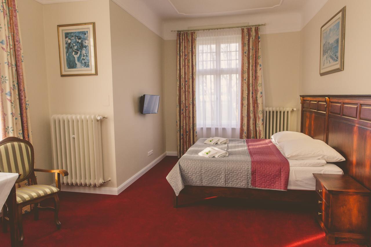 Hotel Willa Starosty Międzyrzecz Extérieur photo
