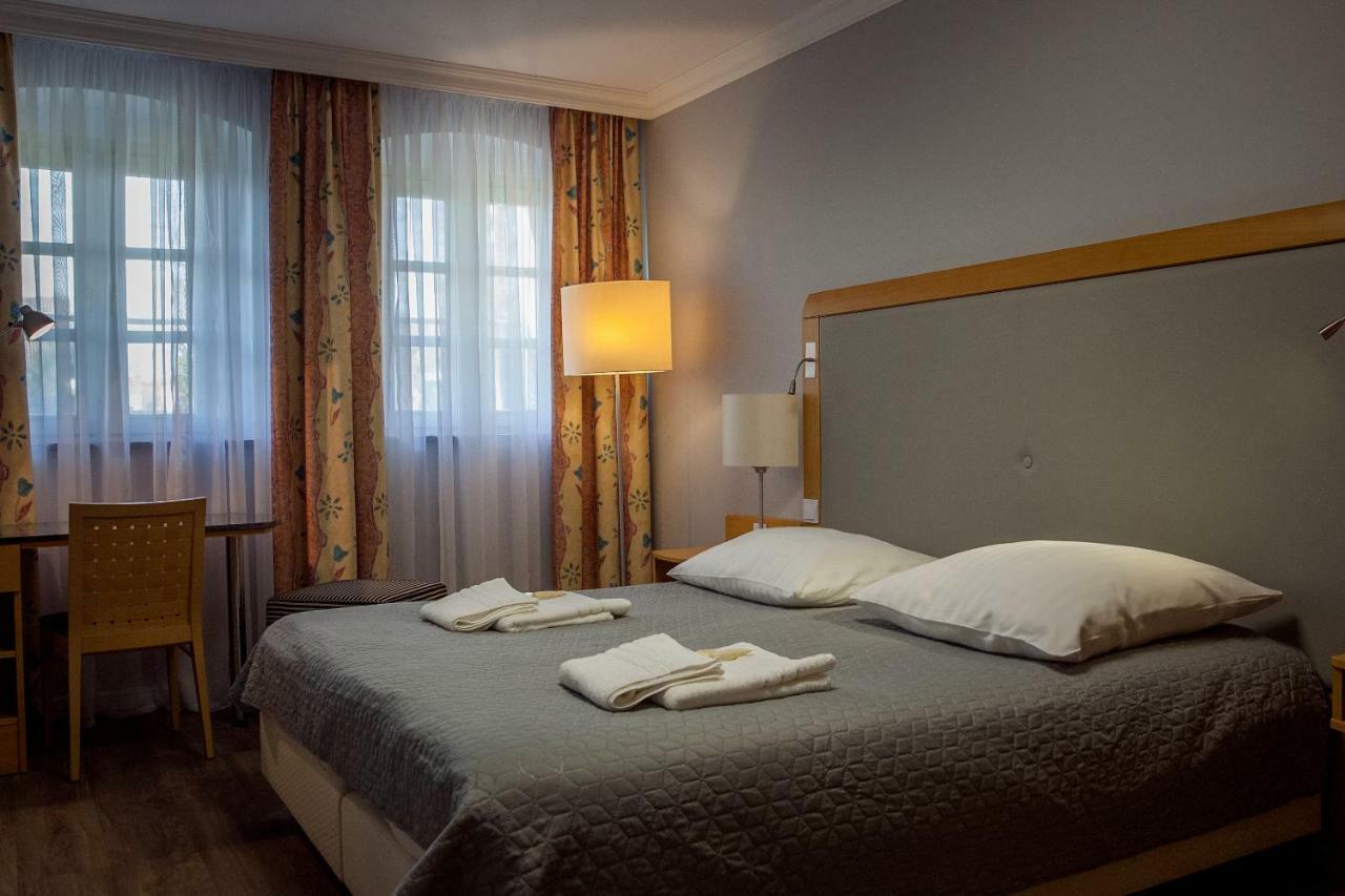 Hotel Willa Starosty Międzyrzecz Extérieur photo