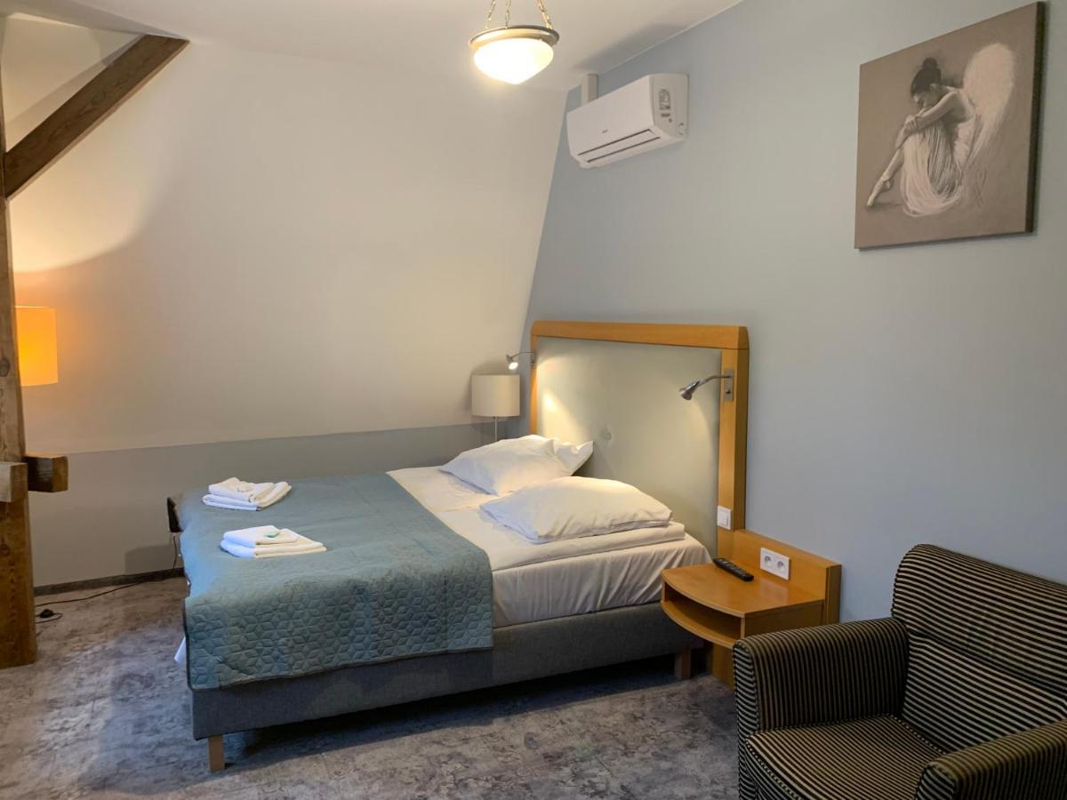 Hotel Willa Starosty Międzyrzecz Extérieur photo